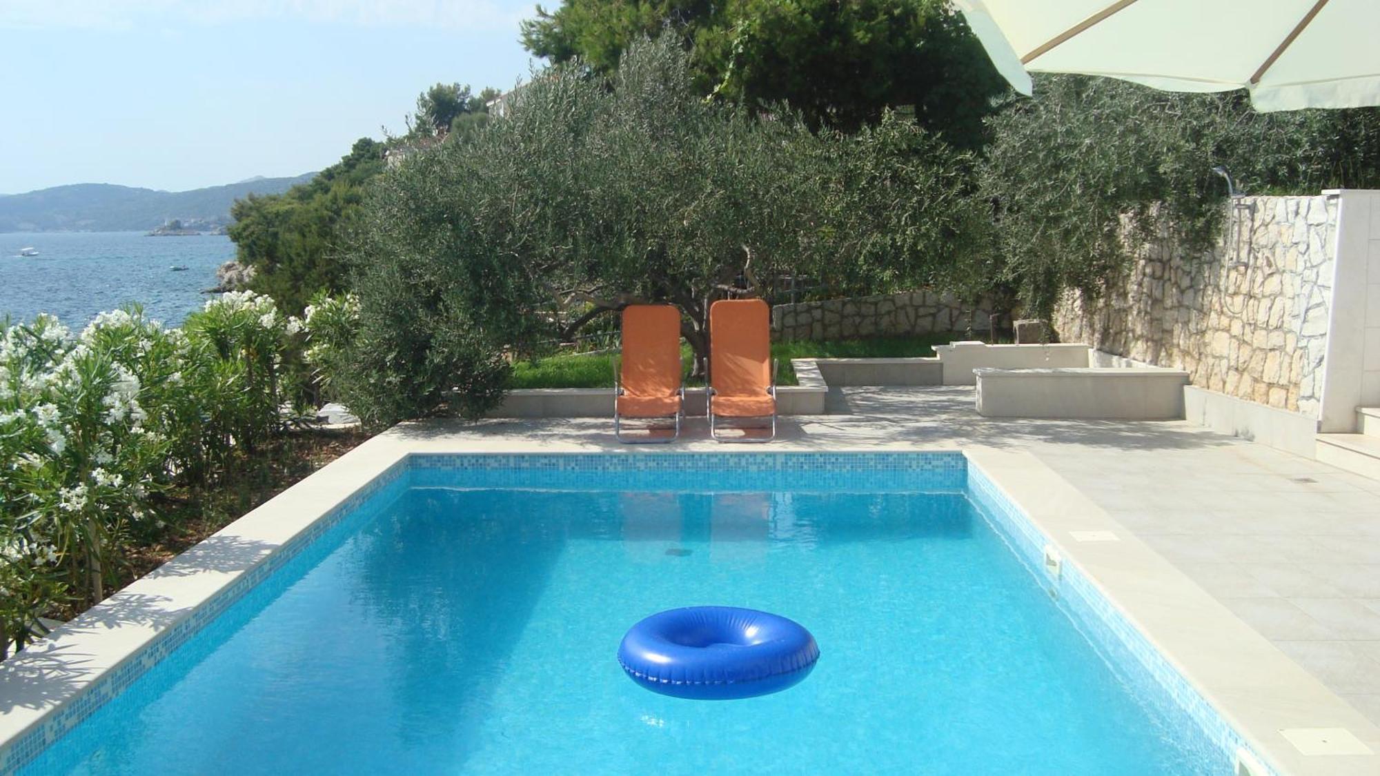 Apartments Niana With Heated Seawater Swimingpool Donji Okrug  Εξωτερικό φωτογραφία