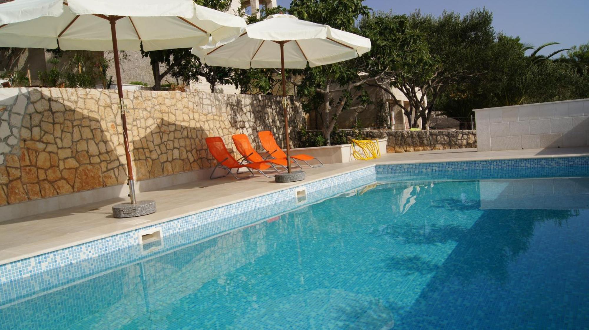 Apartments Niana With Heated Seawater Swimingpool Donji Okrug  Εξωτερικό φωτογραφία