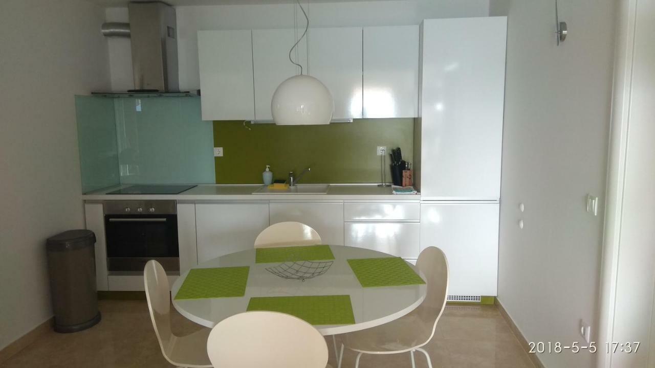 Apartments Niana With Heated Seawater Swimingpool Donji Okrug  Εξωτερικό φωτογραφία